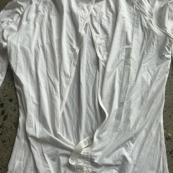 White long sleeve Lulu Lemon active wear, size 4 - Picture 4 of 4
